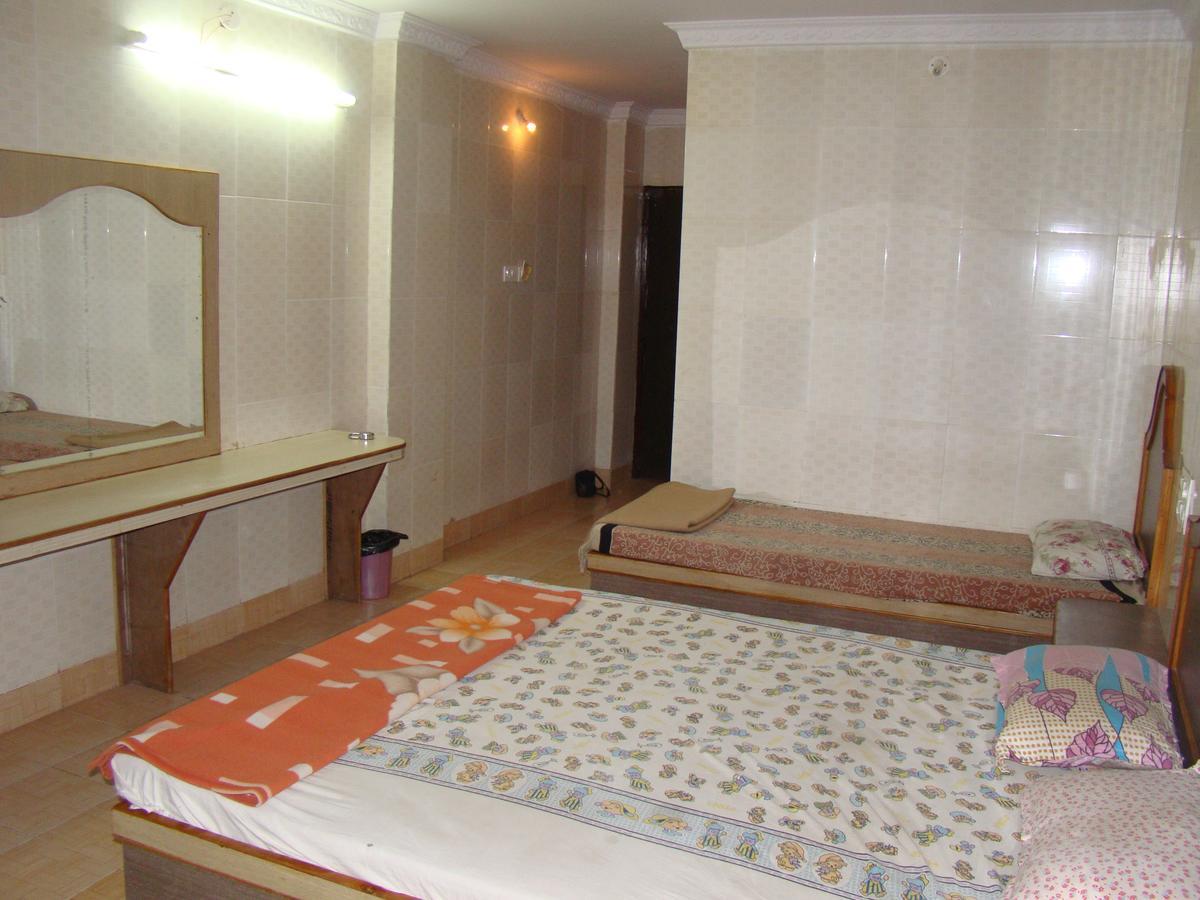 Sreeniketanam Lodge Mādhavaram Zewnętrze zdjęcie